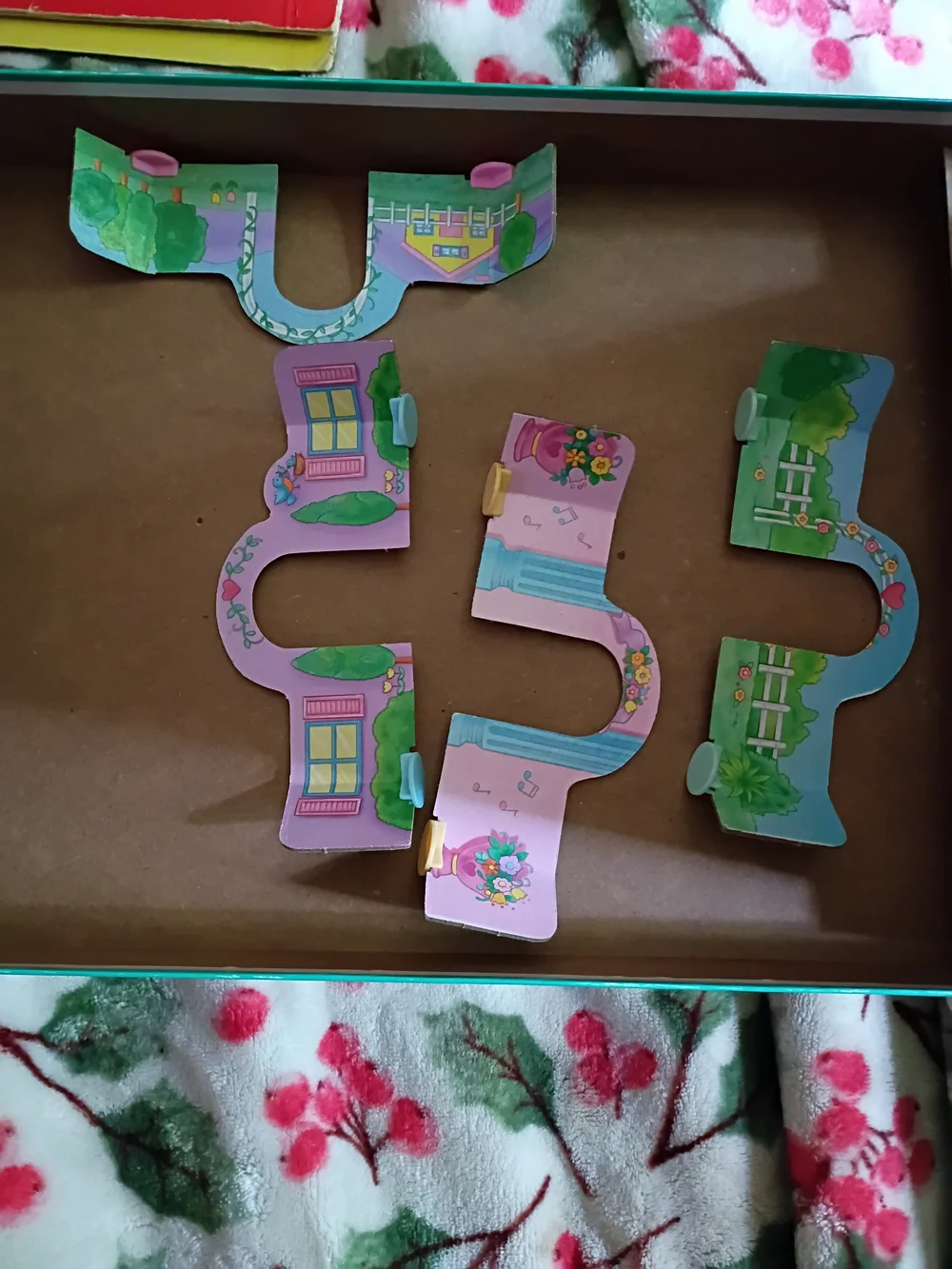 Blue Bird Polly Pocket Board Game